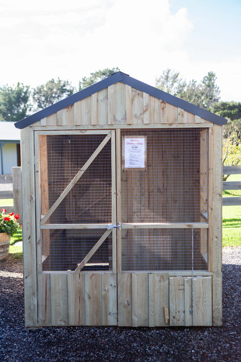 Deluxe Chicken Coop